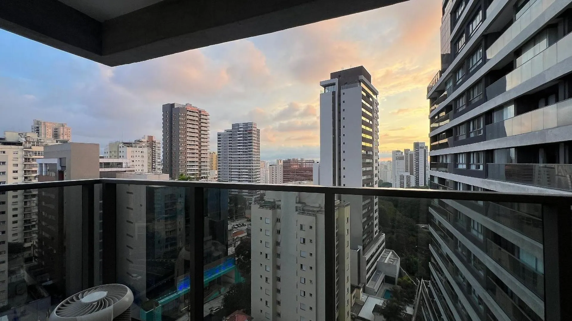 Maravilhosos Studios Metro Paraiso Ac/Wf Vista Incrivel Sao Paulo Apartment